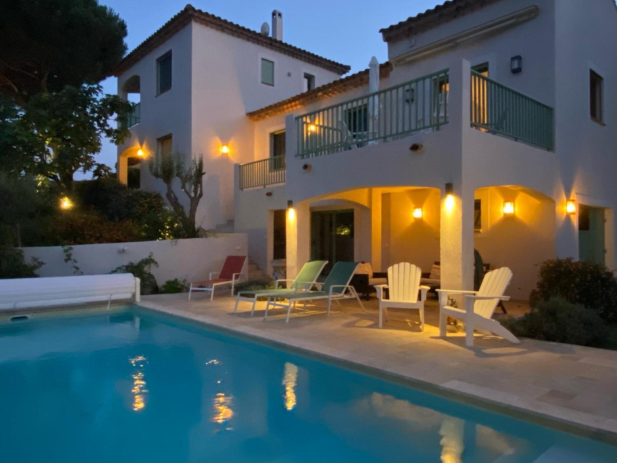 Villa Patrimoine Les Issambres Exterior photo